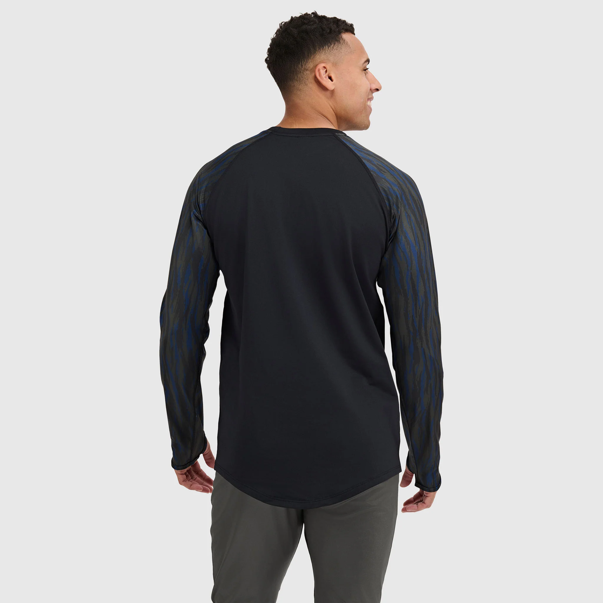 Men's Vista Base Layer Crewneck - Image 10