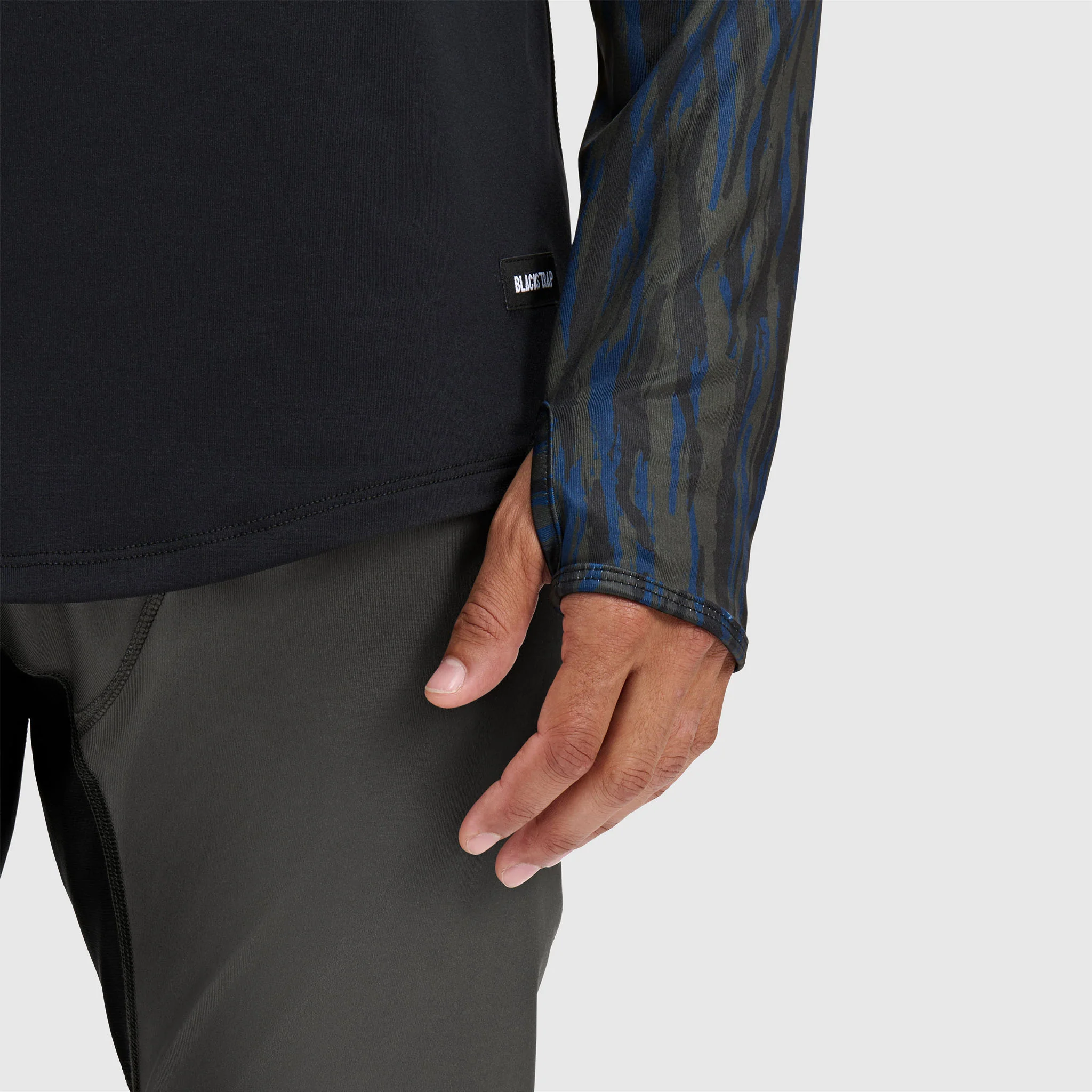 Men's Vista Base Layer Crewneck - Image 12