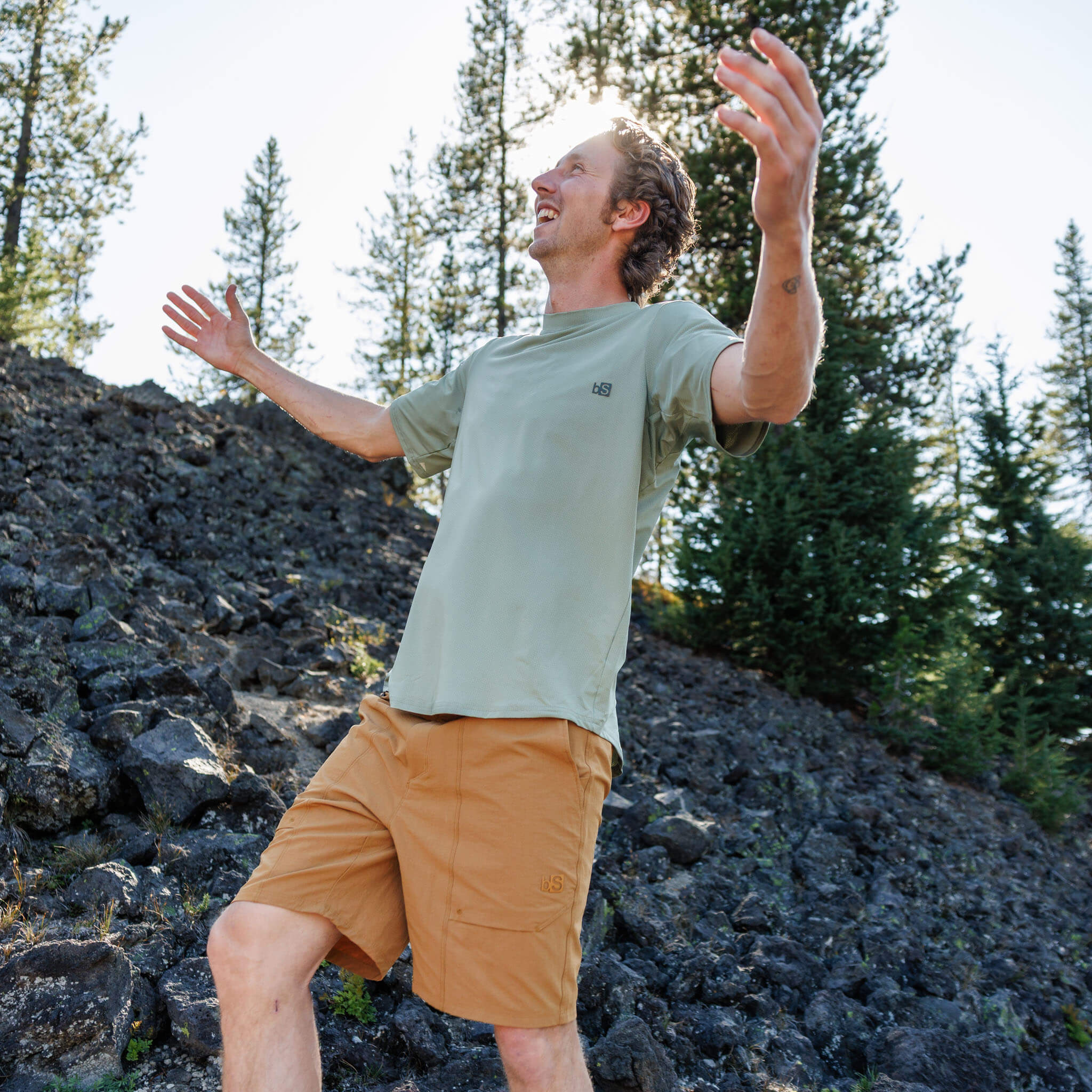Men's Voyage Short Sleeve Trail Shirt - Image 25