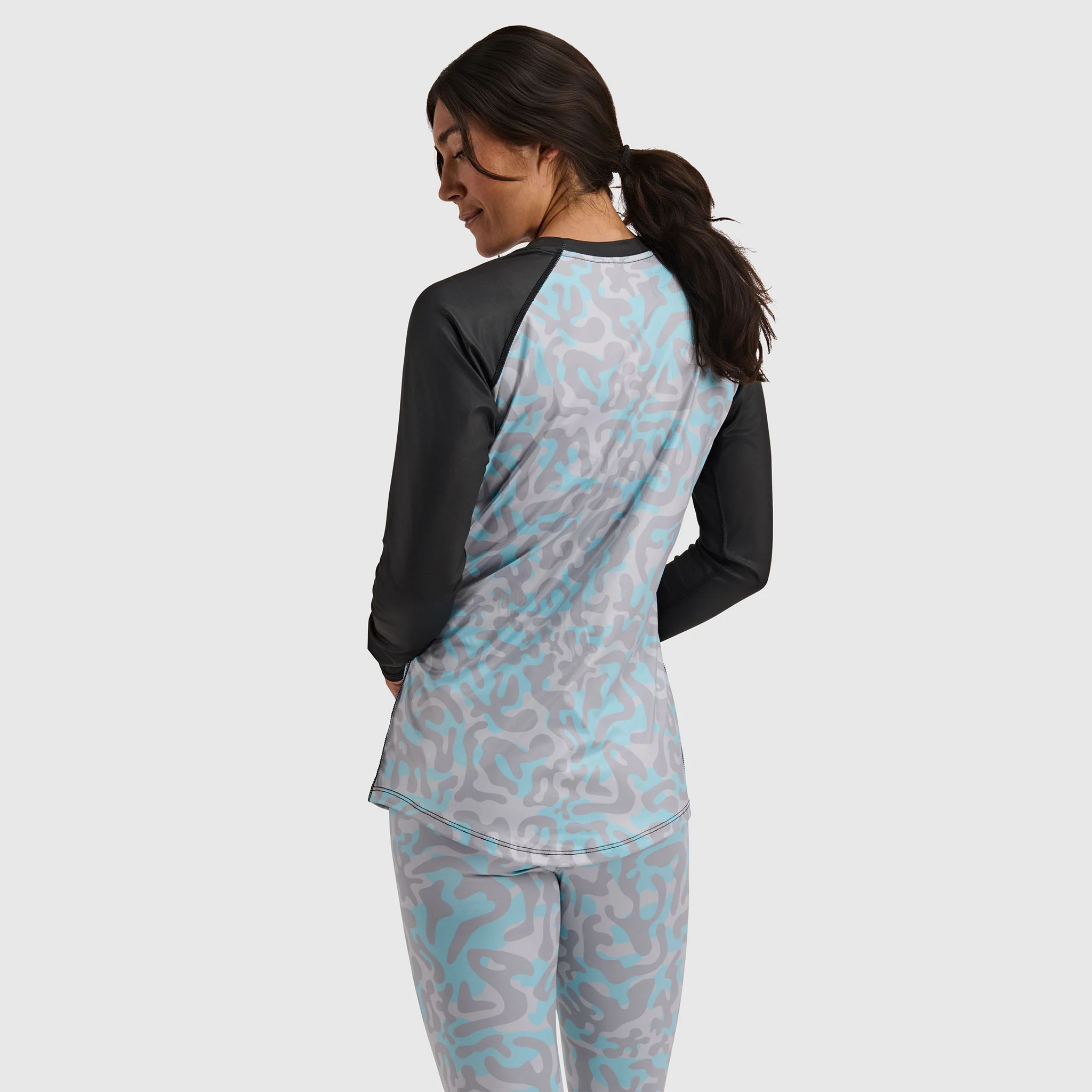 Women's Skyliner All-Season Base Layer Crewneck - Image 11